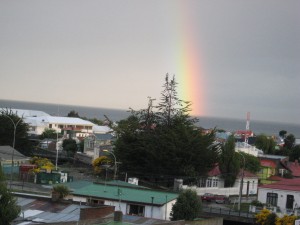 atarceder  en Punta Arenas, casi las 23hrs.